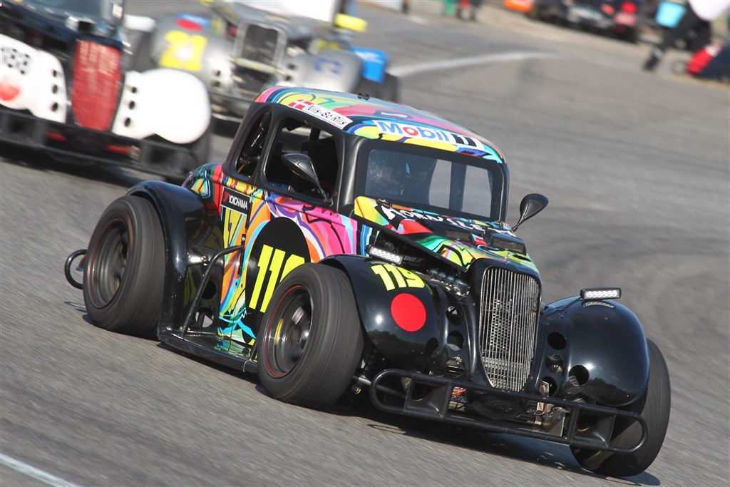 Nils-Bo Riis er en af de kørere, som i weekend kan blive mester i sin Legend-racer.
(Foto: Henning Smed Madsen)